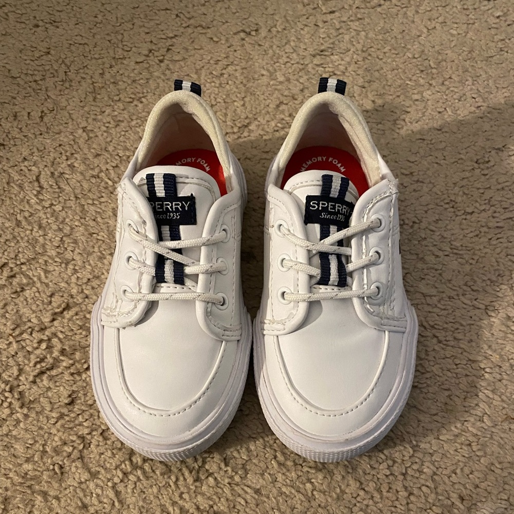 White Size 8M Kids Sperry Sneakers